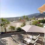 Enchanting House South Tenerife, Sea View アパート