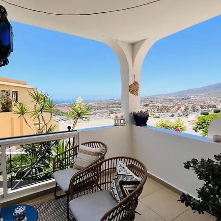 Enchanting House South Tenerife, Sea View アパート