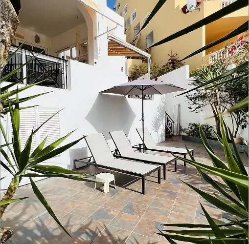 Enchanting House South Tenerife, Sea View 아데제